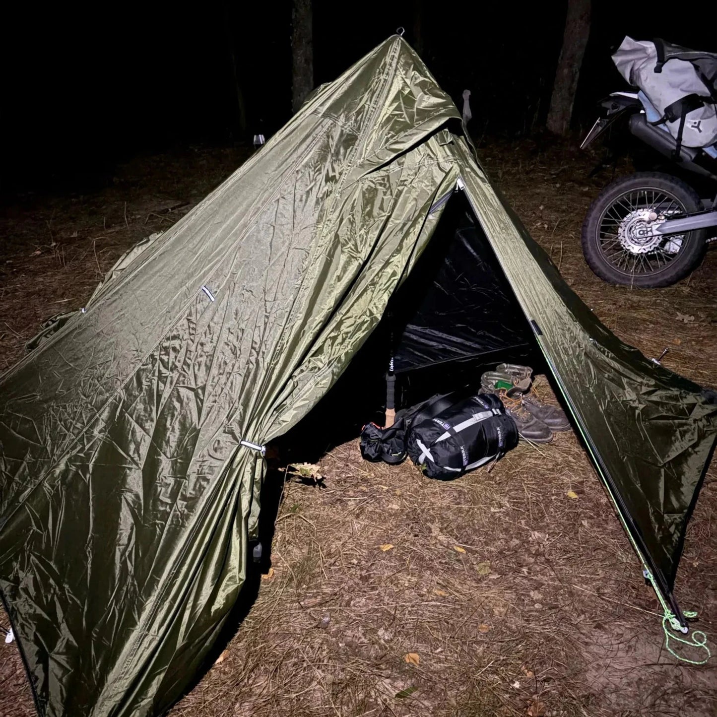 Hot Selling CZX-250 Ultralight Pyramid Tent 1 Person GlowCart