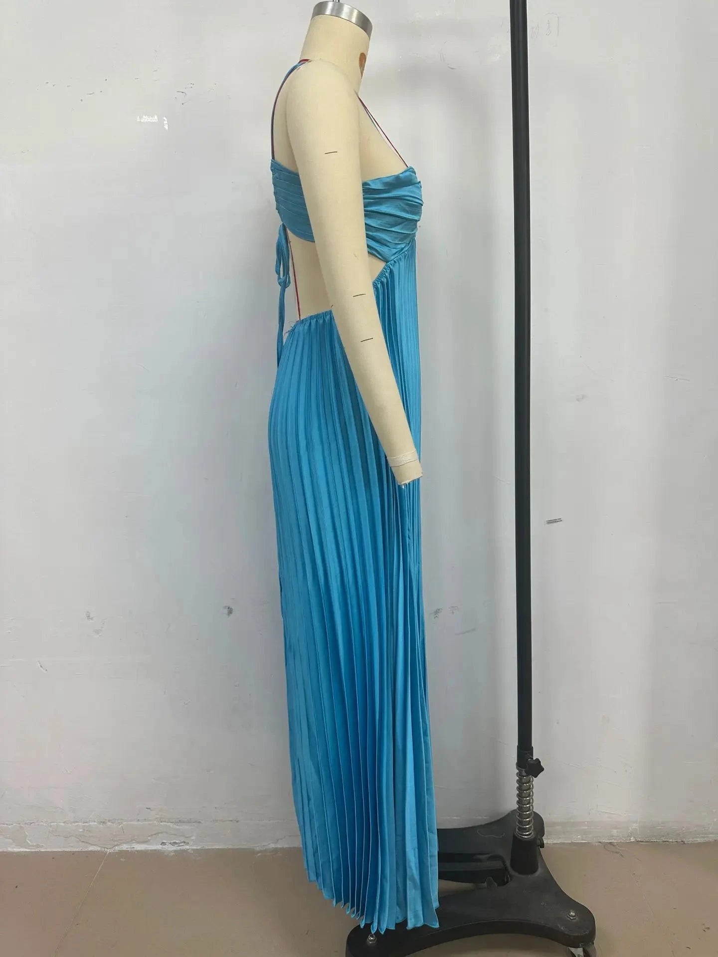 2025 High Waist Pleats Robe Dress Casual Sleeveless Solid GlowCart