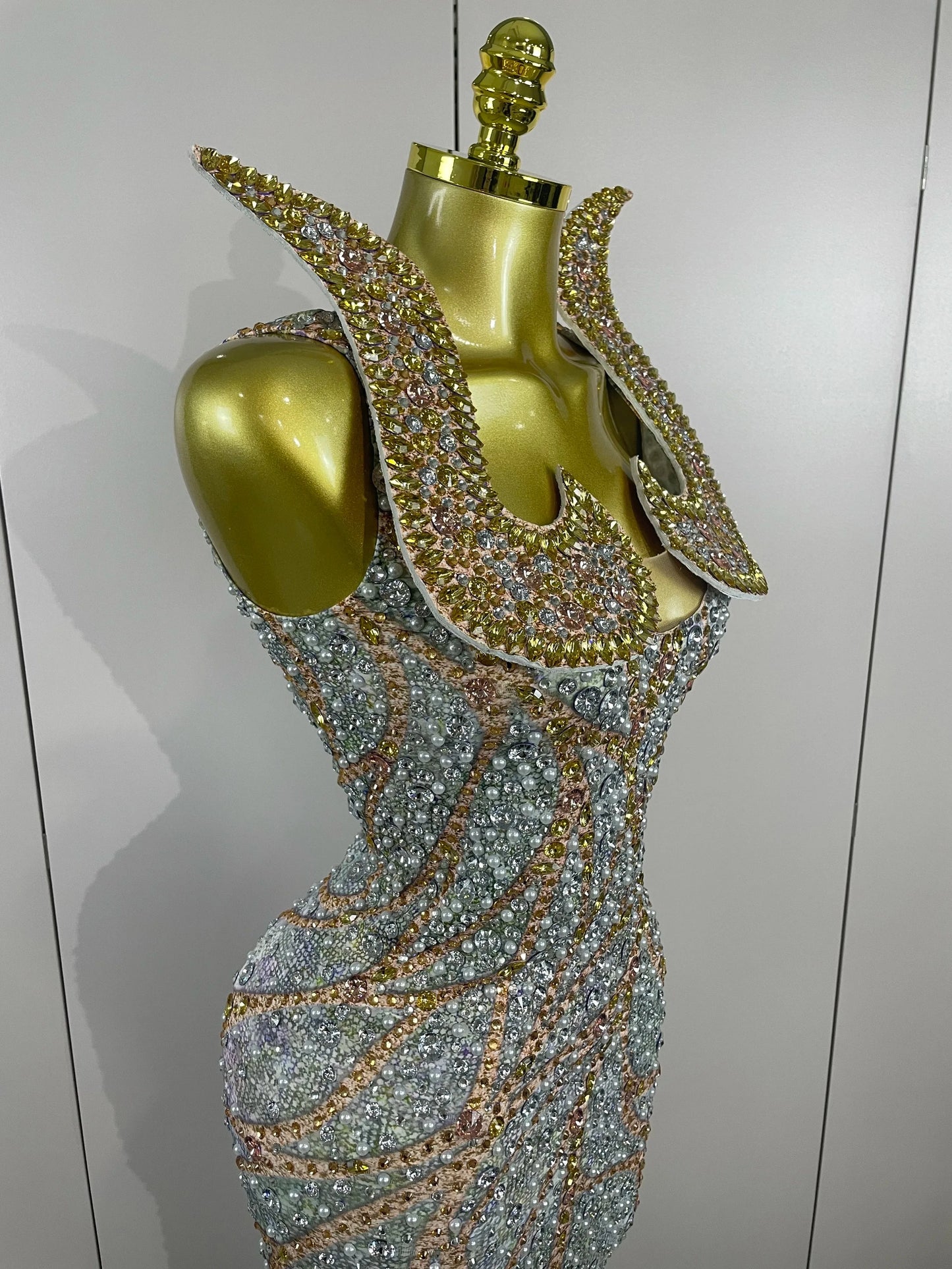 2025 Luxury Crystals Diamonds Slit elegant Sheath Fishtail GlowCart