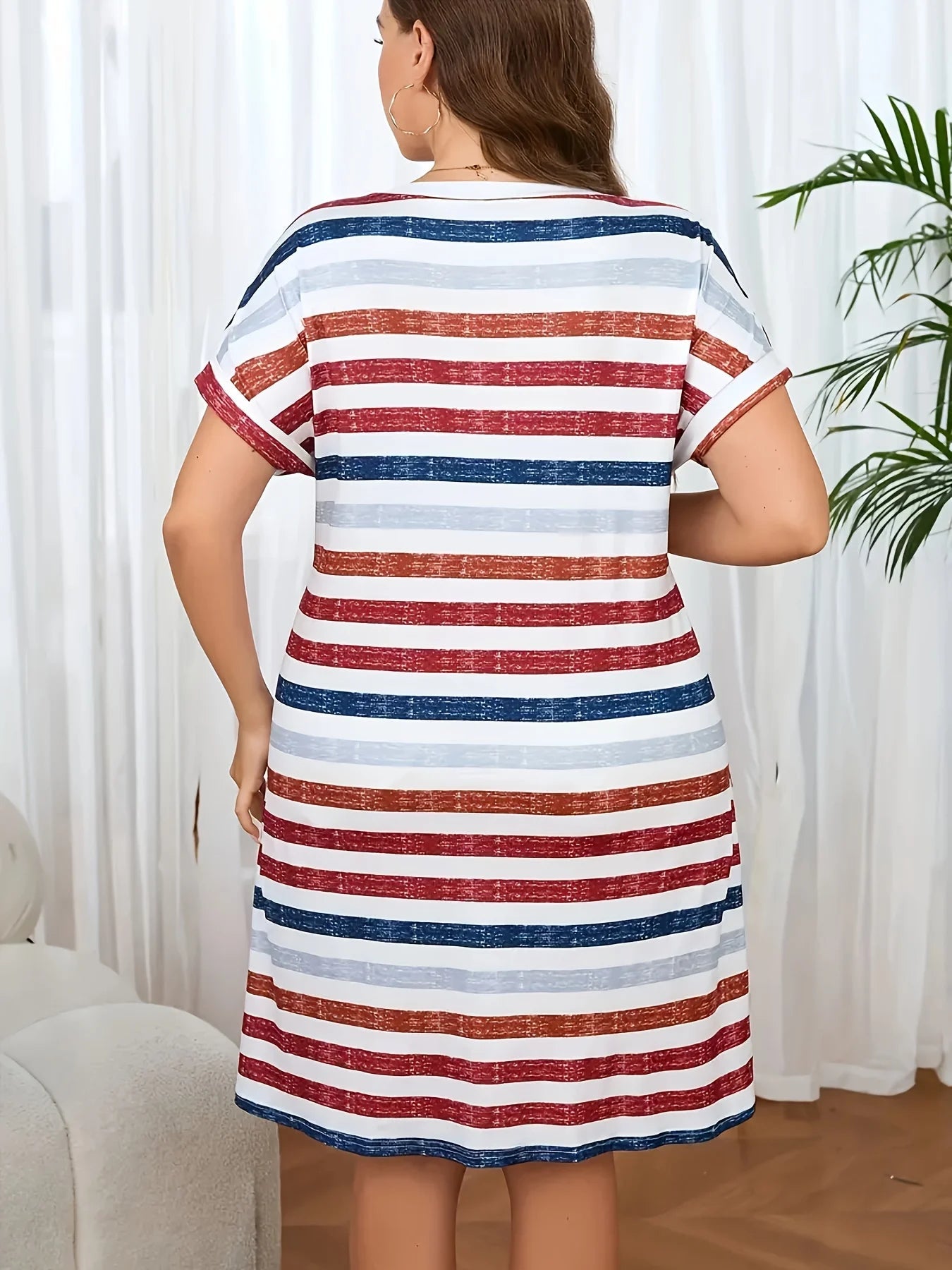 2025 large-size summer striped print fashionable casual elegant button large-size women's dress GlowCart