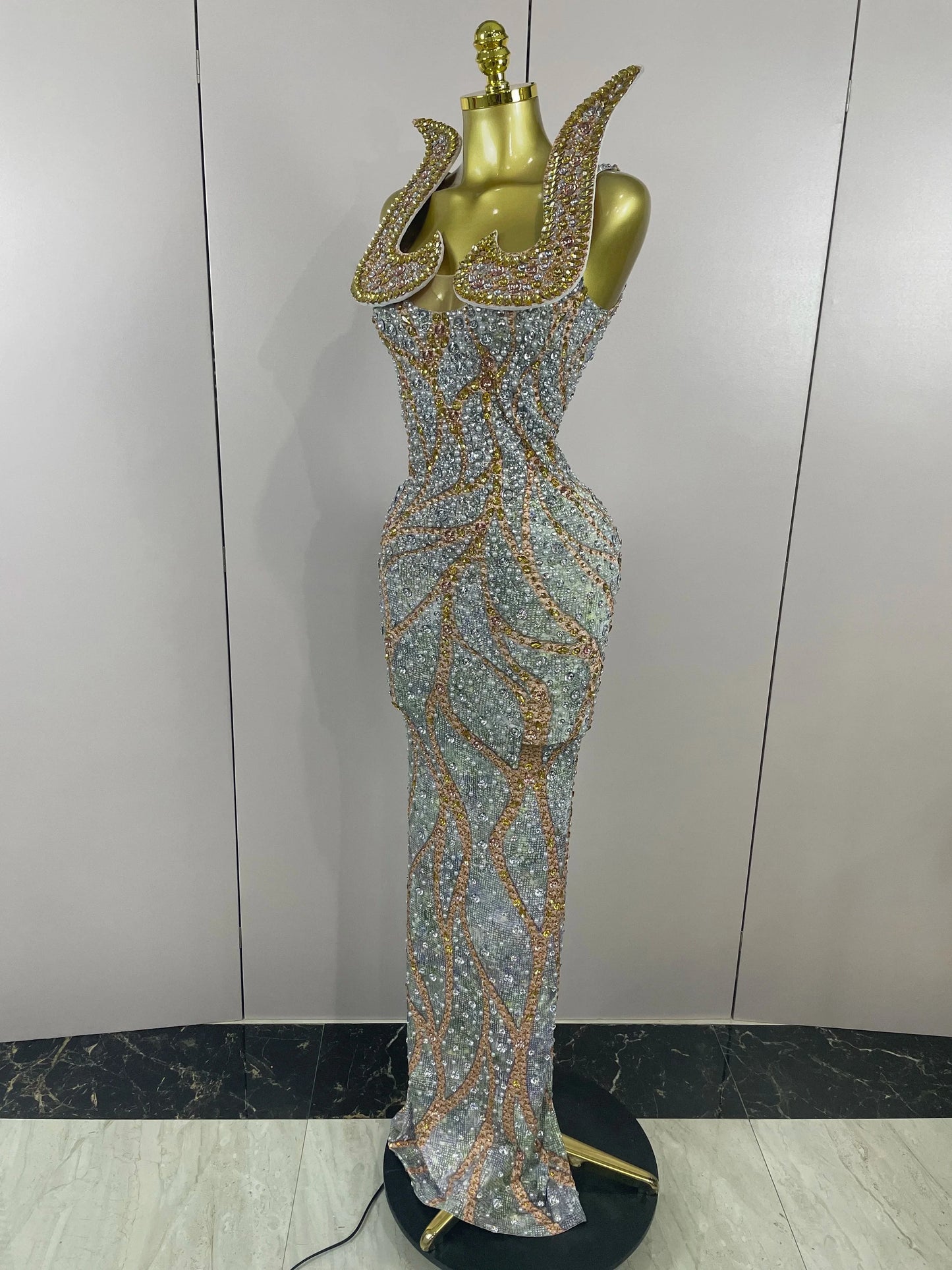 2025 Luxury Crystals Diamonds Slit elegant Sheath Fishtail GlowCart