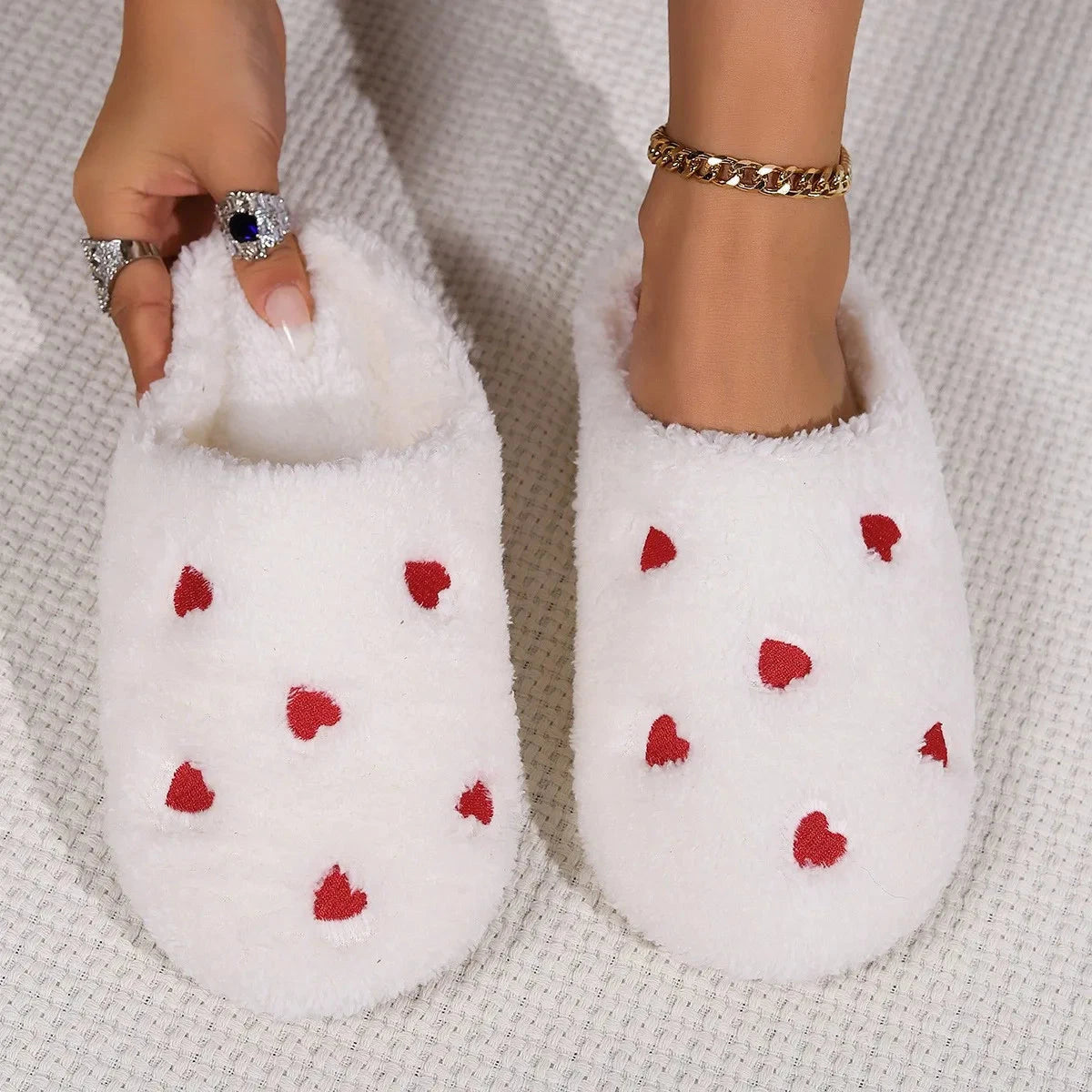 Winter Women's Heart-Shaped Slippers Love Mute Soft Sole GlowCart