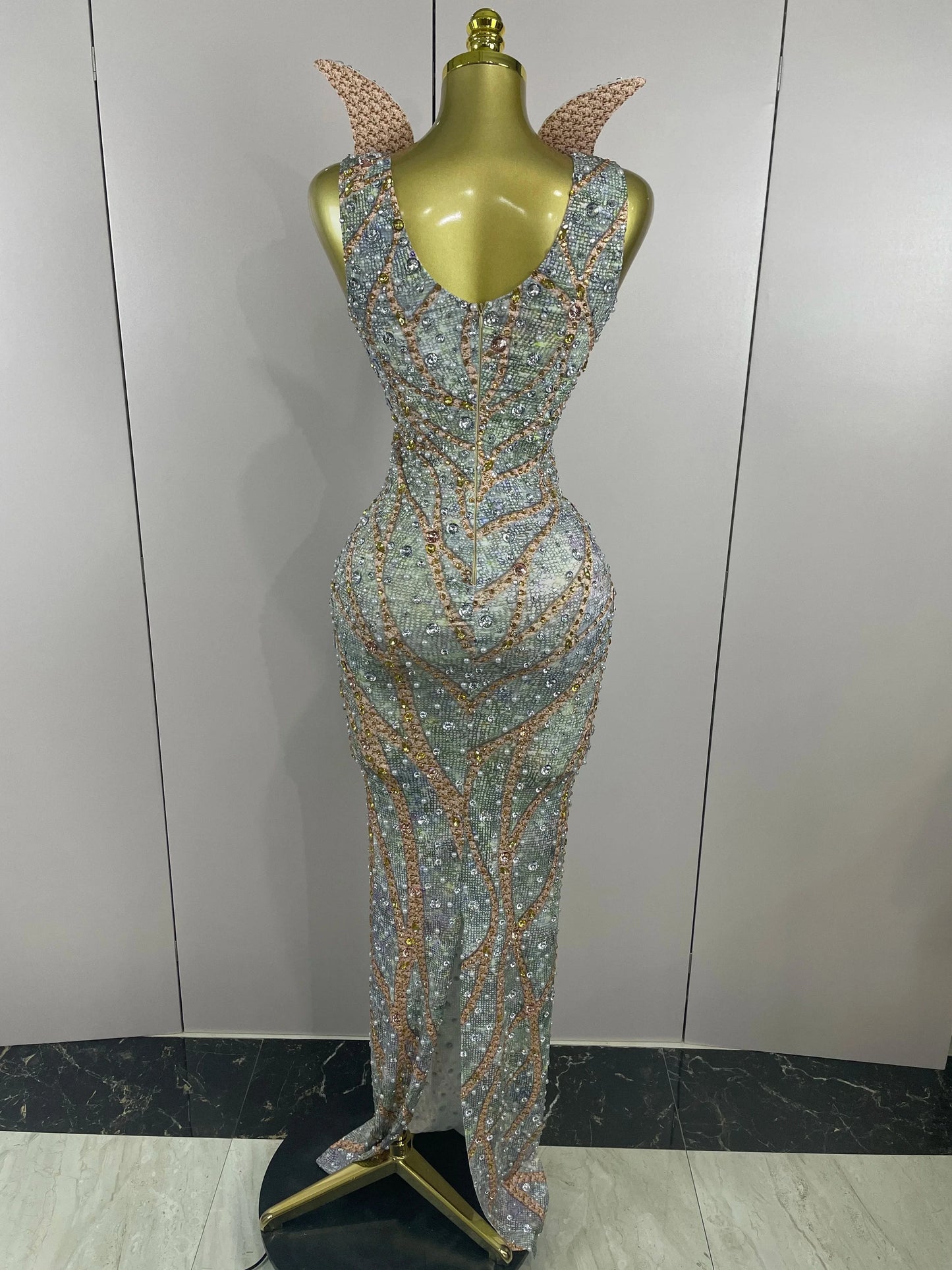 2025 Luxury Crystals Diamonds Slit elegant Sheath Fishtail GlowCart