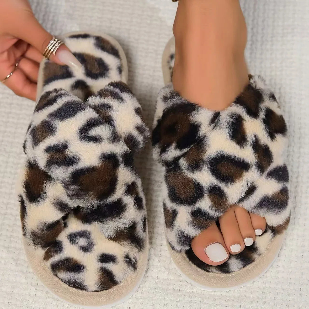 Popular Cross Furry Slippers Female Fluffy Slides Autumn