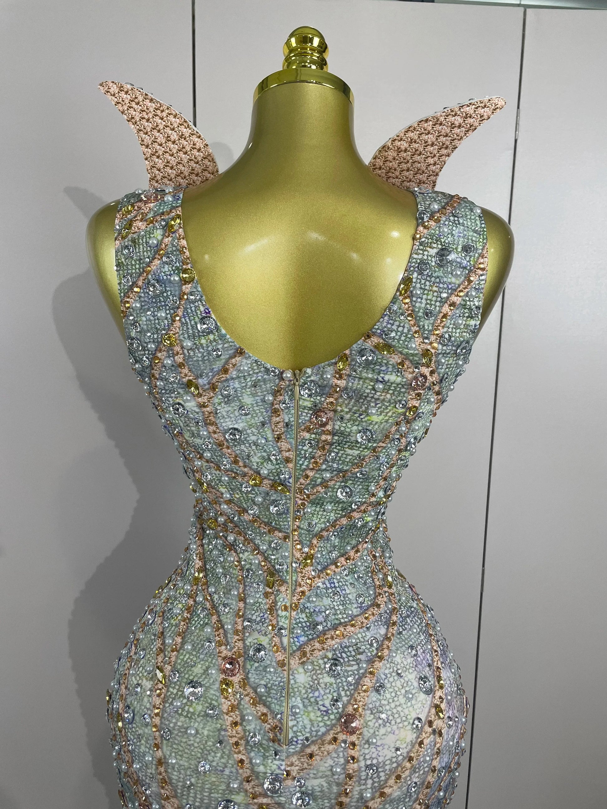 2025 Luxury Crystals Diamonds Slit elegant Sheath Fishtail GlowCart