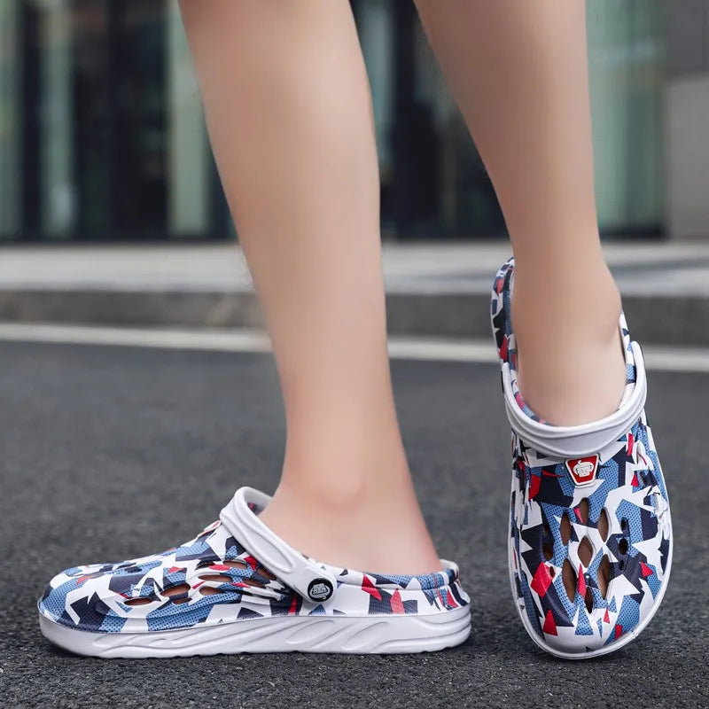 2025 New Fashion Sandals Men Clog Sandals Comfortable Breathable Beach Sandals Men Women Clogs Slippers Soft Bottom Men Shoes GlowCart