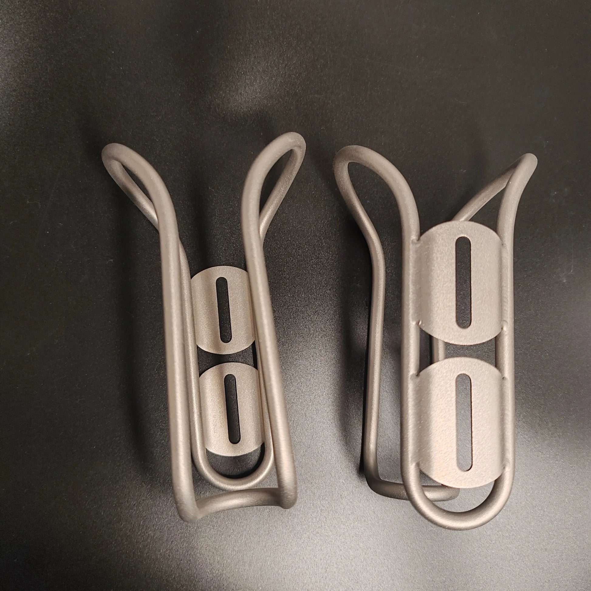 [2 Pack]Ultralight Bottle Holder for Bike Titanium Water Bottle Cage Bicycle  with Free Bolts Universal MTB Road Bike GlowCart